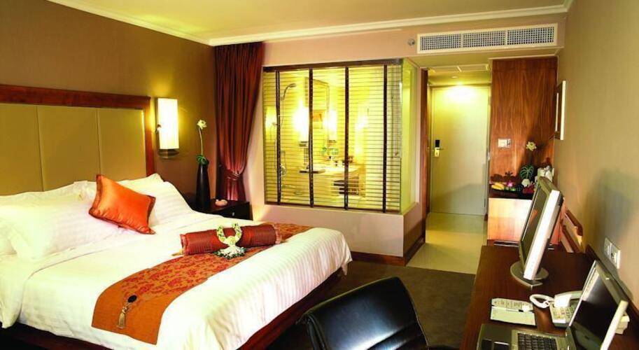 Dusit Thani Bangkok Hotel