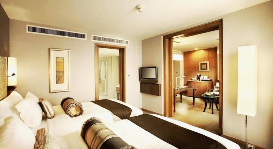 Dusit Thani Bangkok Hotel