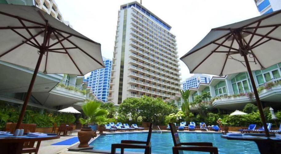 Dusit Thani Bangkok Hotel