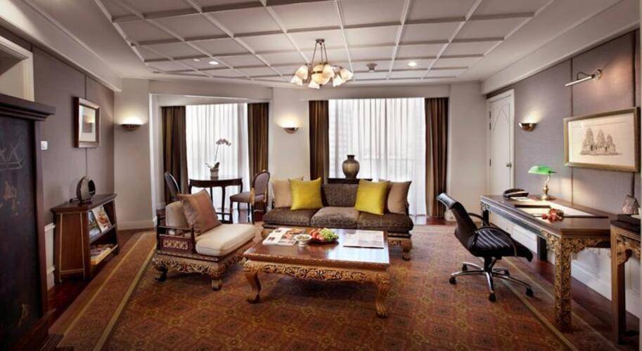 Dusit Thani Bangkok Hotel