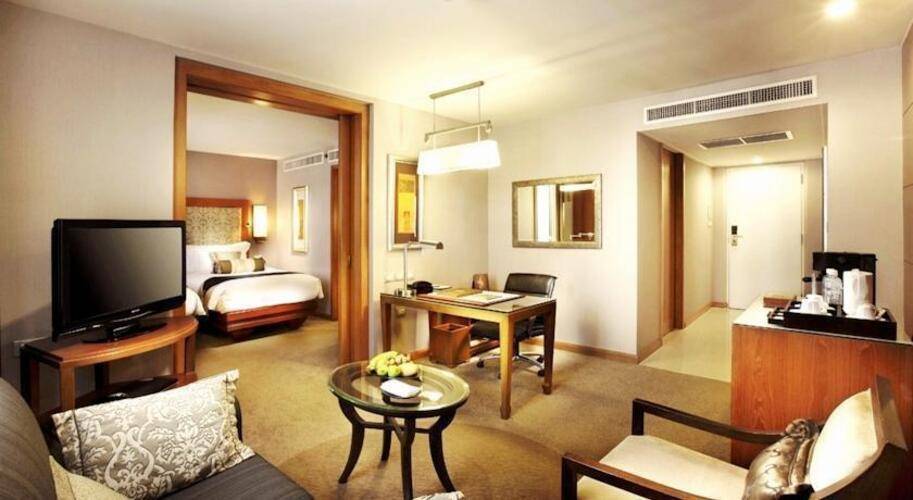 Dusit Thani Bangkok Hotel