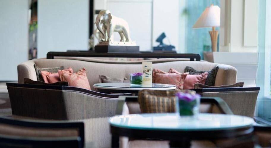 Dusit Thani Bangkok Hotel