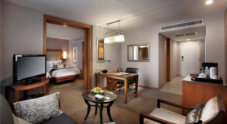 Dusit Thani Bangkok Hotel