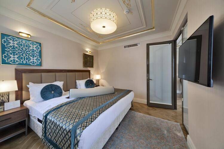 Golden Age 1 Hotel