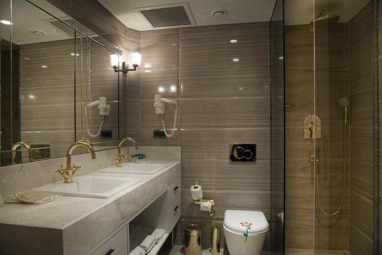 Golden Age 1 Hotel