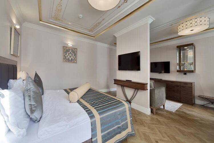 Golden Age 1 Hotel
