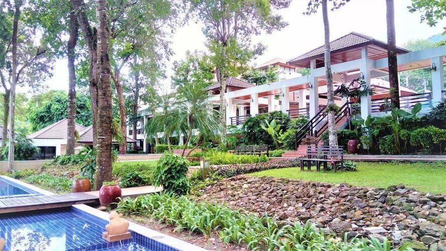 Chang Buri Resort & Spa