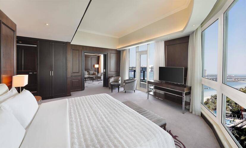Le Meridien Mina Seyahi Beach Resort & Marina