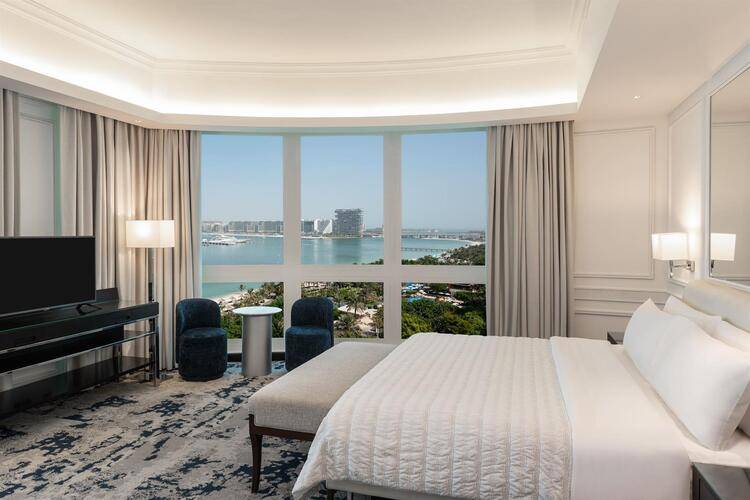 Le Meridien Mina Seyahi Beach Resort & Marina
