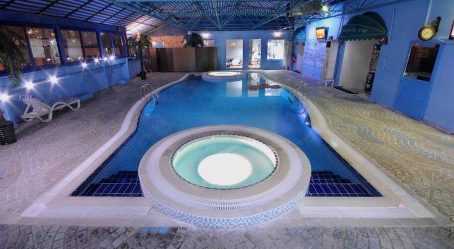 Sun & Sands Hotel