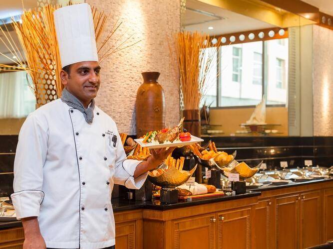 Lotus Retreat Hotel By Luxuria (Ex.Flora Grand Hotel)