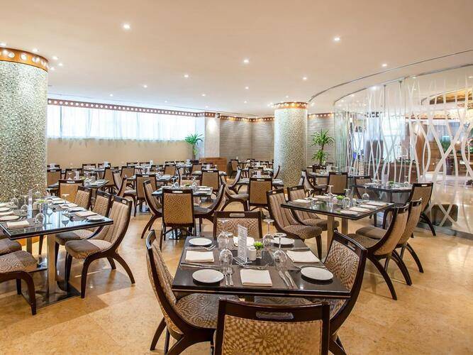 Lotus Retreat Hotel By Luxuria (Ex.Flora Grand Hotel)