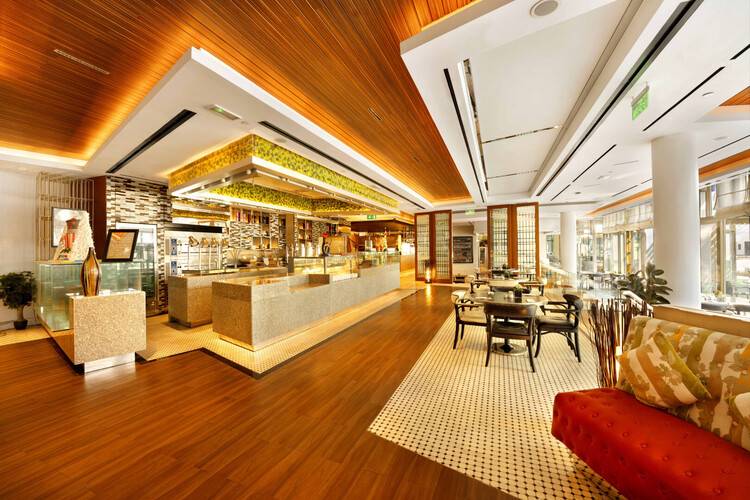 Le Meridien Abu Dhabi Hotel