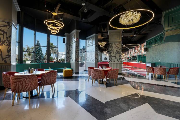 Le Meridien Abu Dhabi Hotel