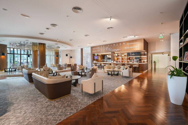 Le Meridien Abu Dhabi Hotel