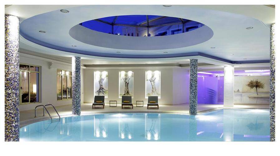 Pilot Beach Resort & Spa Hotel