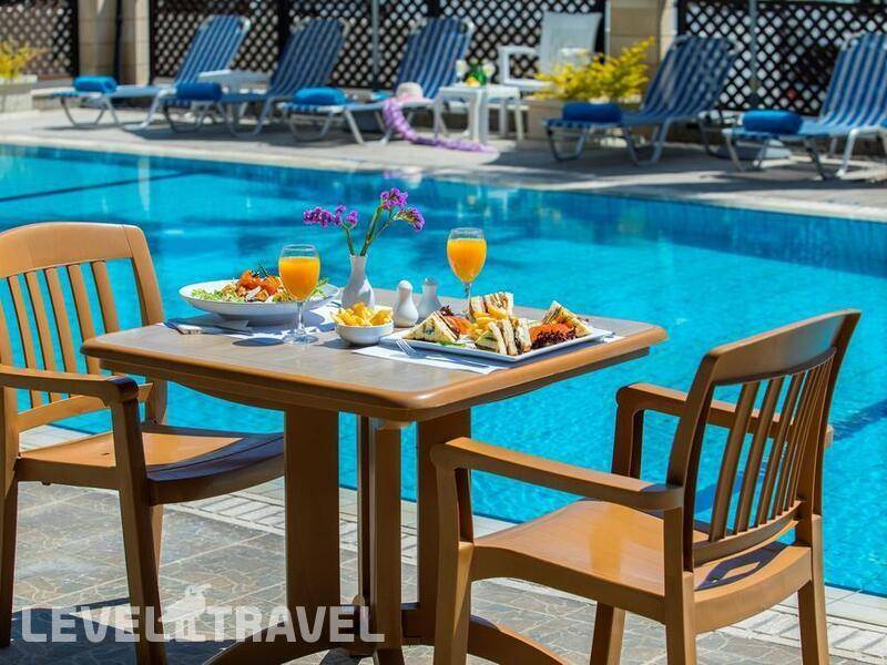 Фотография Kapetanios Limassol Hotel