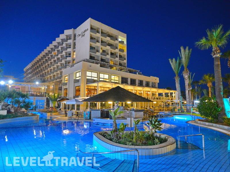 Фотография Golden Bay Beach