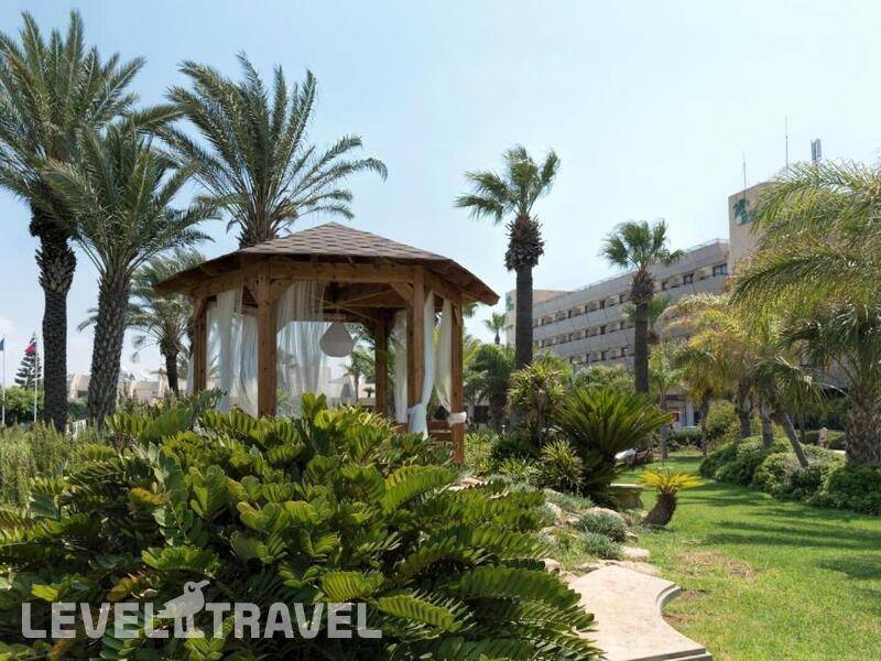 Фотография Palm Beach Hotel & Bungalows
