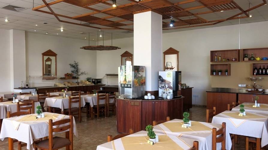 Marina Hotel