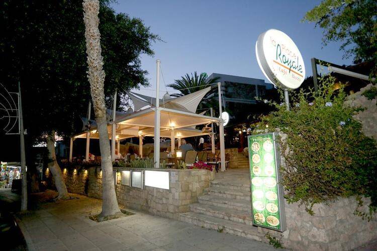 Dionysos Central Hotel