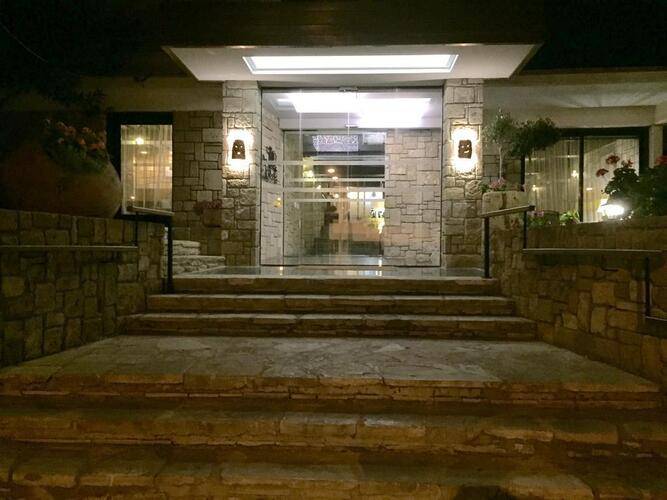 Dionysos Central Hotel