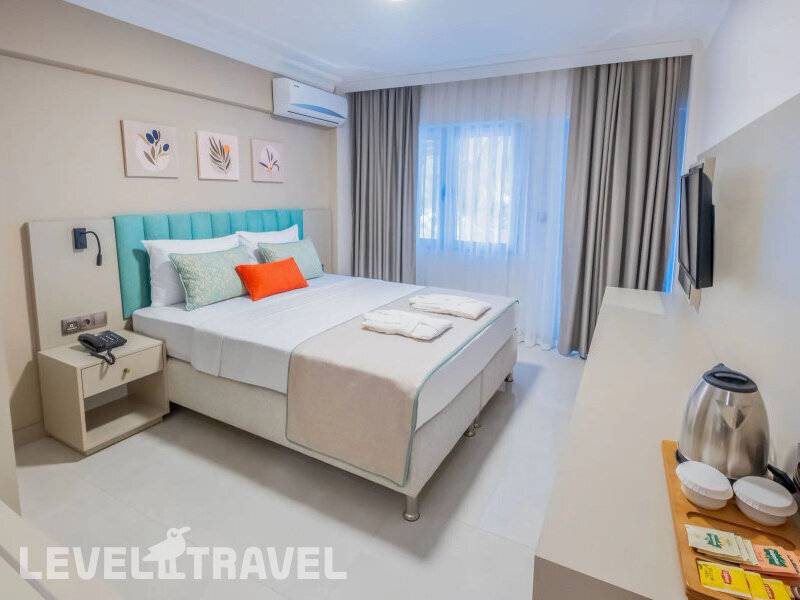 Фотография Rose Garden Premium (Ex. Larissa Mare Beach Hotel)