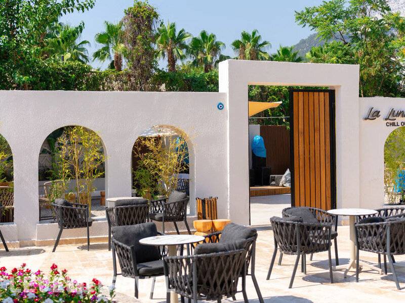 Фотография Rose Garden Premium (Ex. Larissa Mare Beach Hotel)