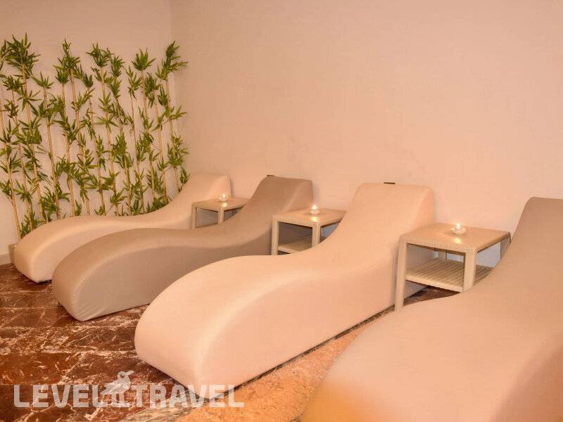 Фотография Rose Garden Premium (Ex. Larissa Mare Beach Hotel)