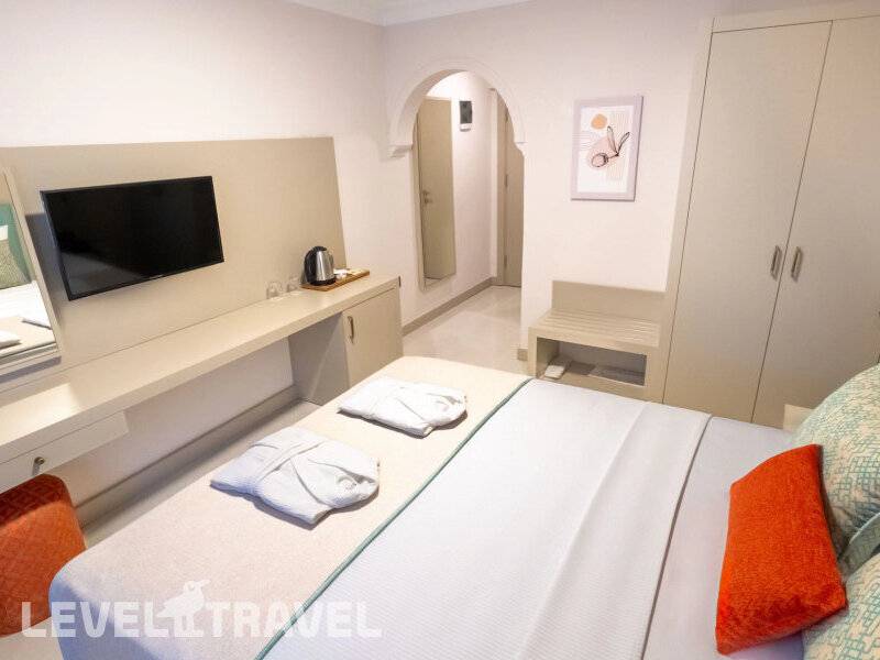 Фотография Rose Garden Premium (Ex. Larissa Mare Beach Hotel)