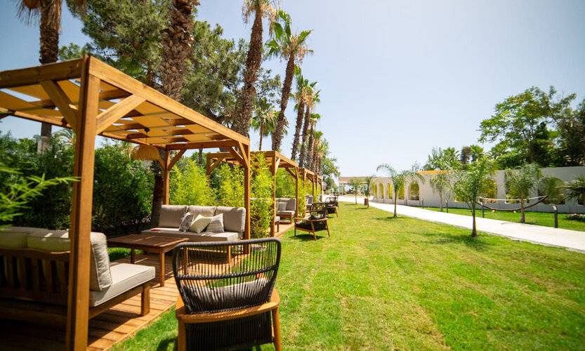 Rose Garden Premium (Ex. Larissa Mare Beach Hotel)