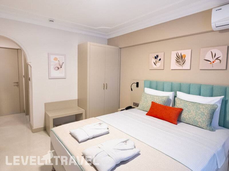 Фотография Rose Garden Premium (Ex. Larissa Mare Beach Hotel)