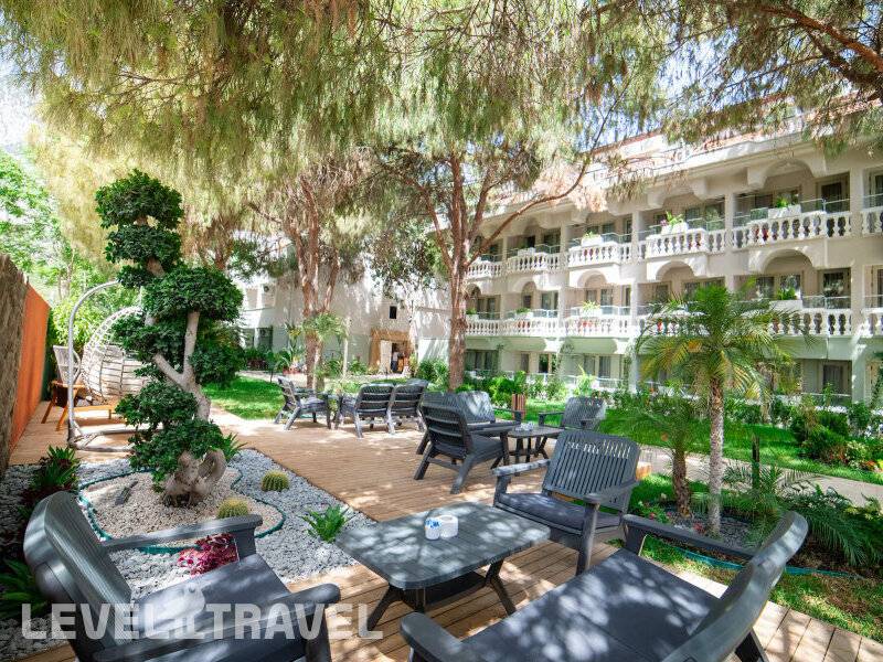 Фотография Rose Garden Premium (Ex. Larissa Mare Beach Hotel)