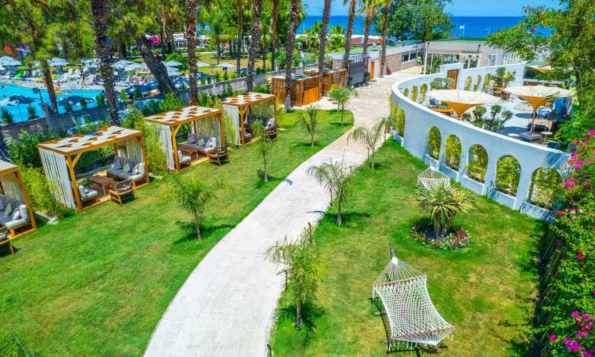 Rose Garden Premium (Ex. Larissa Mare Beach Hotel)