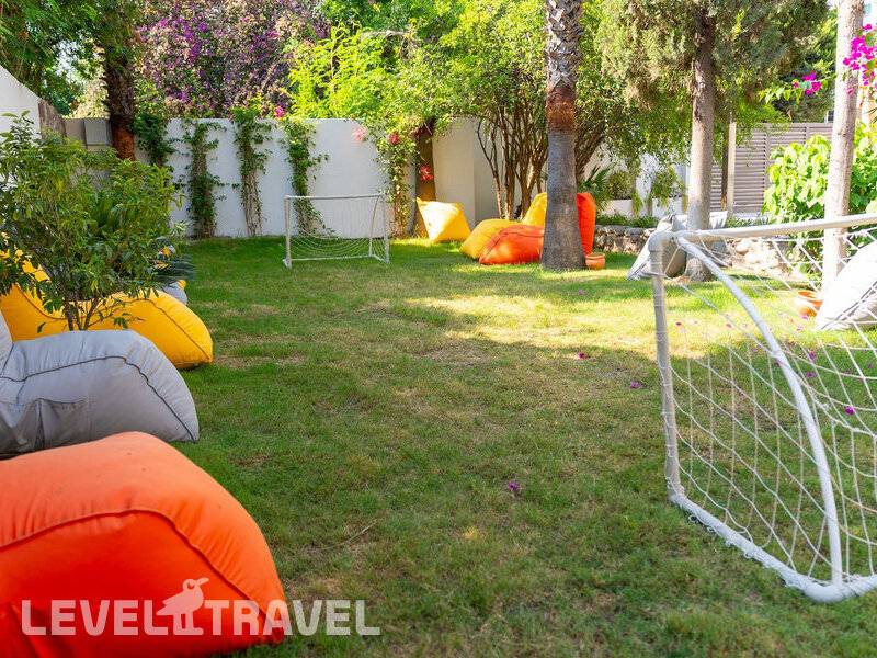 Фотография Rose Garden Premium (Ex. Larissa Mare Beach Hotel)
