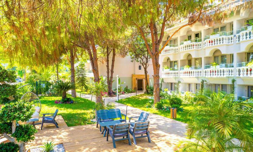 Rose Garden Premium (Ex. Larissa Mare Beach Hotel)
