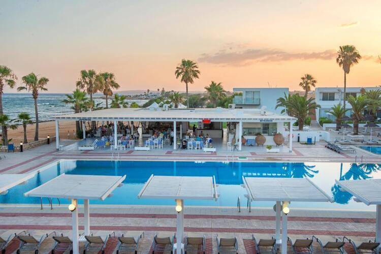 Dome Beach Hotel