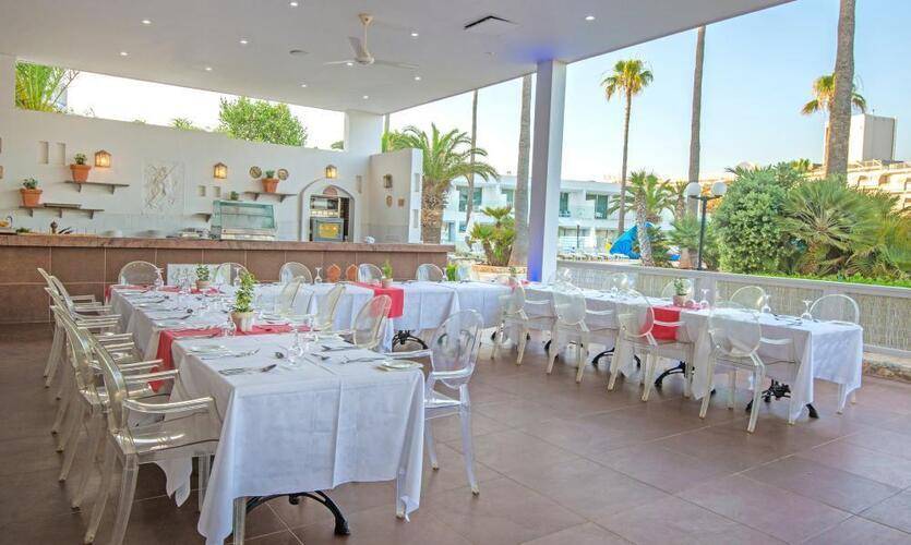 Dome Beach Hotel