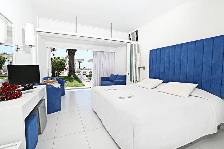 Dome Beach Hotel