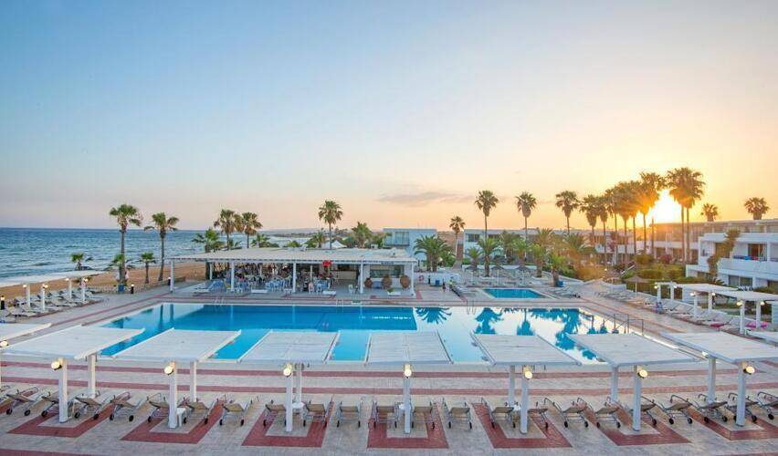 Dome Beach Hotel