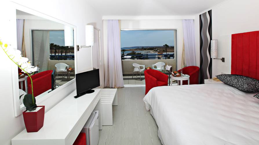 Dome Beach Hotel