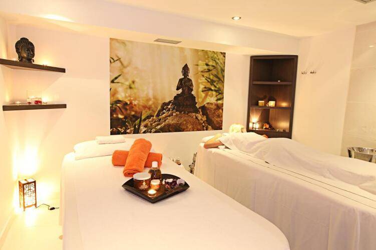 Dome Beach Hotel