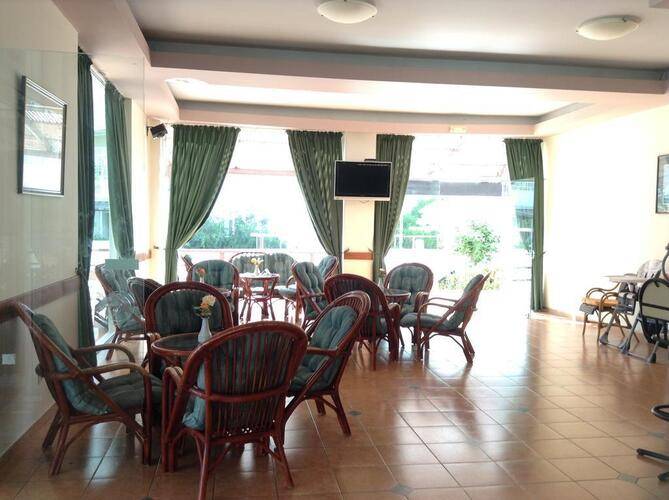 Pylea Beach Hotel