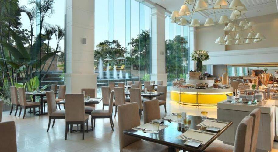 Dusit Princess Srinakarin Hotel