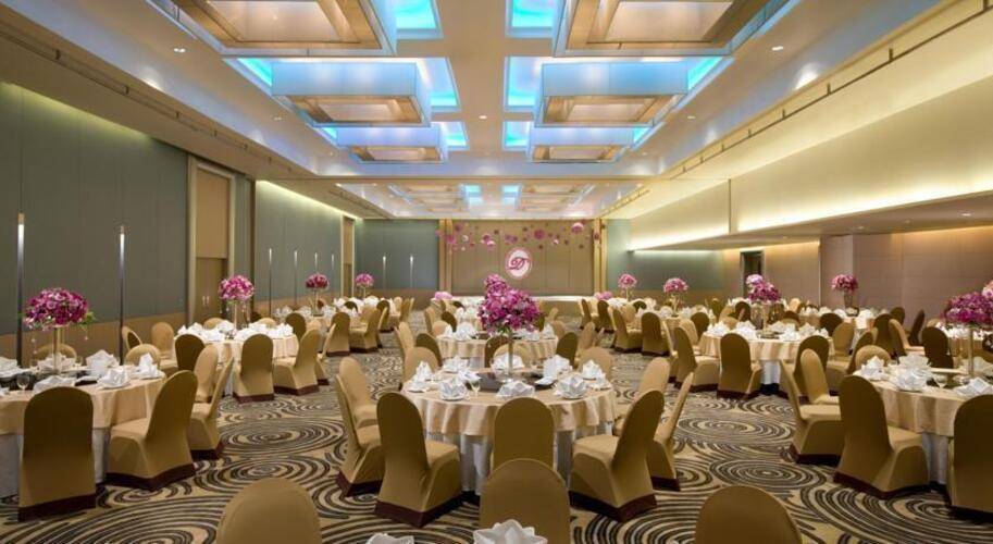 Dusit Princess Srinakarin Hotel