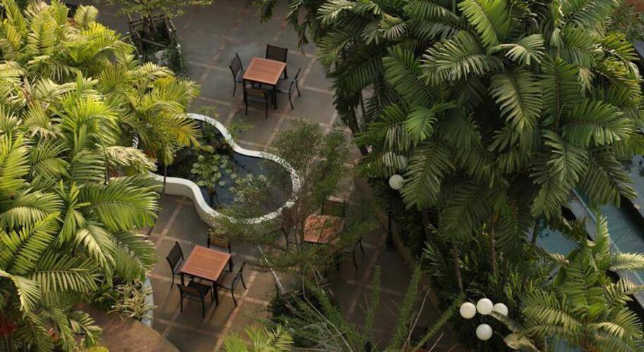 Dusit Princess Srinakarin Hotel