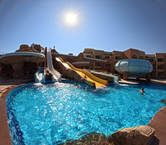 Regency Plaza Aqua Park & Spa Resort
