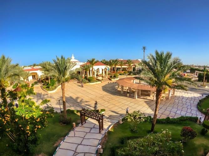 Regency Plaza Aqua Park & Spa Resort