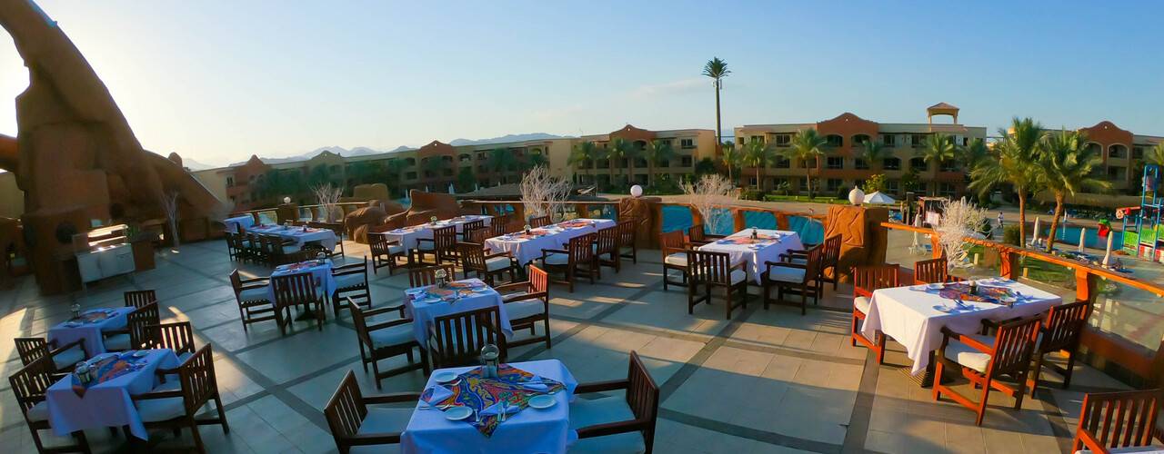 Regency Plaza Aqua Park & Spa Resort