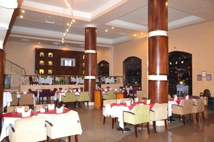Regency Plaza Aqua Park & Spa Resort